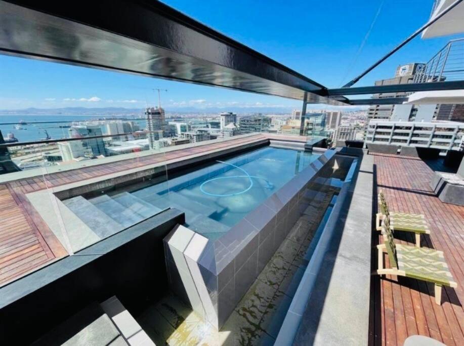 קייפטאון Skyline Views Stylish Studio With Pool, Parking No Load Shedding מראה חיצוני תמונה